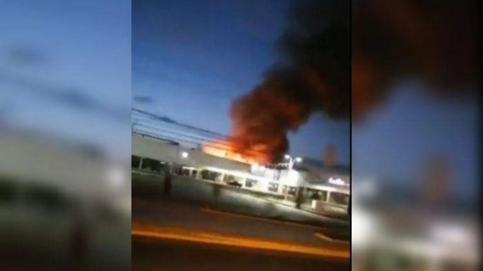 Incendio fábrica de muebles en Chicoloapan, Edomex